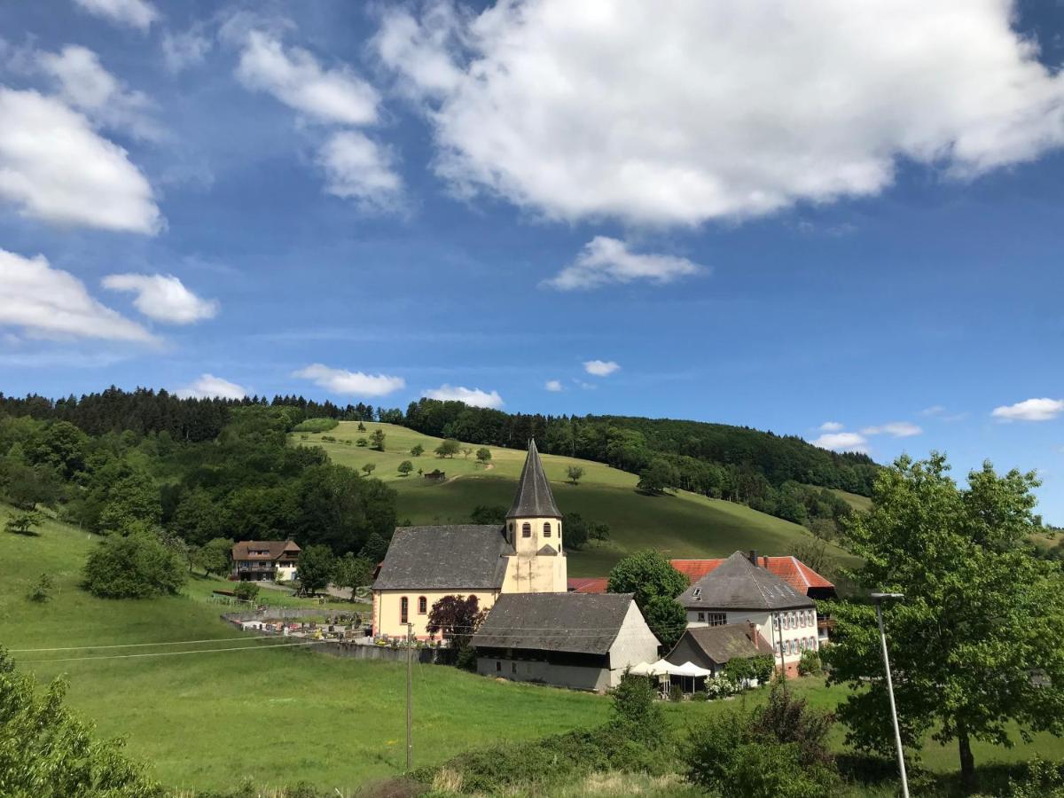 S-Suite Das Design-Ferienhaus Im Schwarzwald Biberach  Bagian luar foto